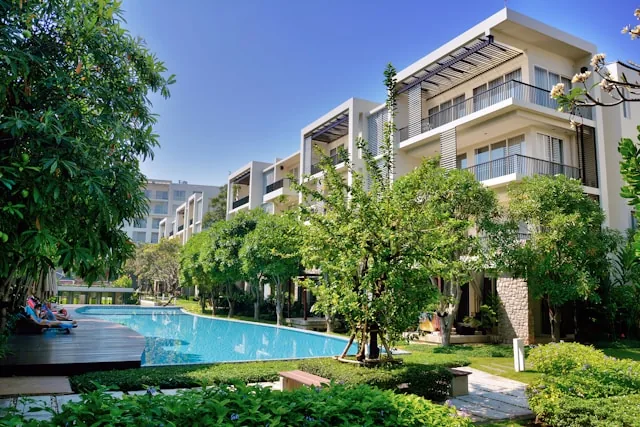 Memorial-area rental with lifestyle amenities