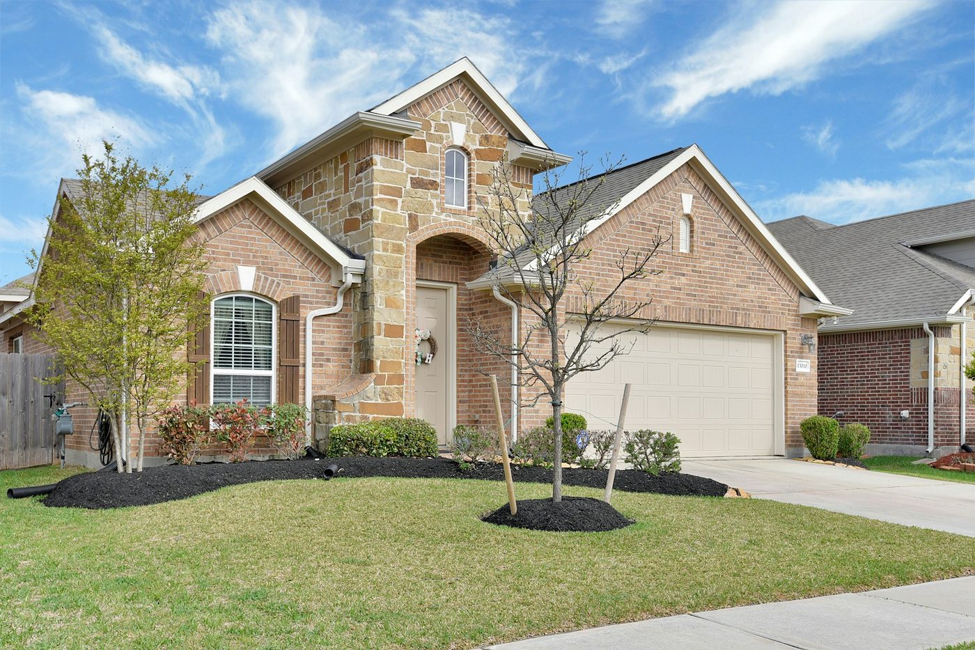 Representative Conroe listing